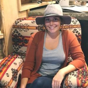 Meet your Posher, Emily